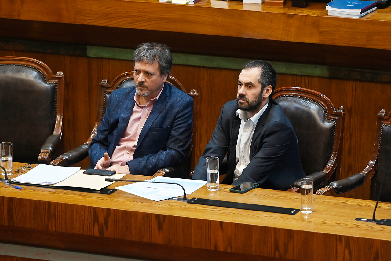 Piden renuncia de ministro Grau y subsecretario Salas por cifras falsas y problemas en Ley de Fraccionamiento/Agencia Uno