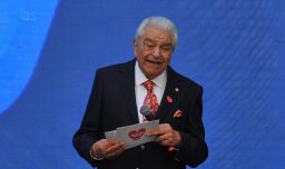 “Está discapacitado”: Don Francisco exige mejoras urgentes en accesibilidad tras enfrentar deficiencias en aeropuerto de Santiago