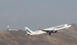Aeropuerto de Santiago suspende nuevamente sus operaciones por peligro aviario