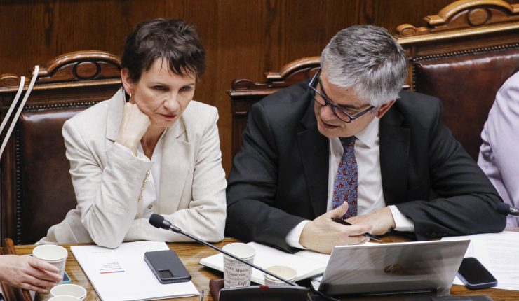 {alt}