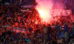 Conmebol abre expediente contra Universidad de Chile: Club arriesga jugar sin público por uso de pirotecnia