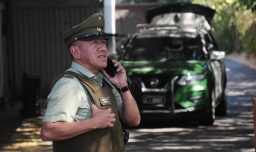Cinco adolescentes detenidos tras robar un Mercedes en Macul y huir en contra del tránsito: Todos tenían antecedentes