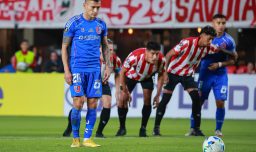 Medios argentinos celebran la lesion de Charles Aránguiz en la U durante la previa al duelo con Estudiantes