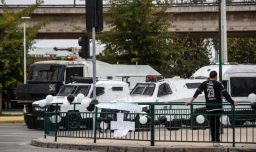 Fiscalía reconstruye escena tras muerte de dos hinchas en el Monumental: Tres carabineros están en calidad de imputados
