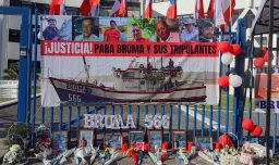 "Ha utilizado parafernalia para ocultar": Familias de pescadores desaparecidos acusan a Blumar de "desviar la atención" del caso