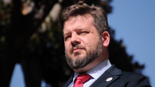Kaiser afirma que le dio lo mismo la polémica de los muñecos con su rostro: "Violento será cuando me disparen"