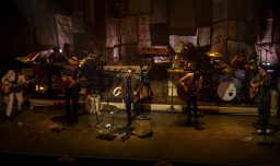 Los Bunkers anuncian cierre de su gira acústica en Movistar Arena: "Tiraremos la casa por la ventana"