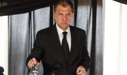 Aníbal Mosa es reelecto como presidente de Blanco y Negro tras estrecha votación