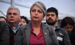 "Los DD.HH. son un valor para toda la sociedad chilena": Jara rechaza "muñecos nazis" de Kast y Kaiser colgados por la JJ.CC.