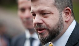 Rechazo a agenda 2030 y prohibición de lenguaje inclusivo: El filtro ideológico del partido de Kaiser para candidatos al Congreso