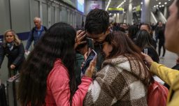 “Dormía en el piso sin comer”: Chilenos deportados cuentan su paso por centros migratorios en Estados Unidos