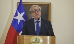 Van Klaveren tras retiro de agregados militares en Israel: "Nada justifica las muertes que han ocurrido en Gaza"