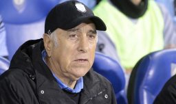 “Ya no habla, lo alimentan por sonda”: Ítalo Traverso critica falta de homenaje "en vida" a Nelson Acosta y asegura que "ya pasó la vieja"
