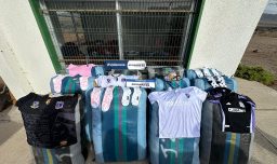 Incautan más de dos mil camisetas de fútbol falsificadas en bus proveniente de Calama