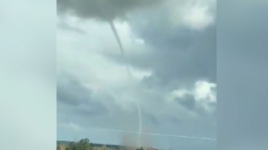 Tornado en Los Ángeles: Vientos de hasta 137 km/h marcan el primer evento del año