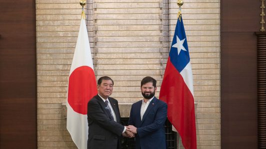 Presidente Boric se reunió con el primer ministro de Japón en Tokio: Hablaron sobre mercados e intercambio cultural