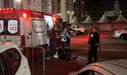 Detienen a hincha de la U en Brasil por hacer gestos racistas contra la barra de Botafogo