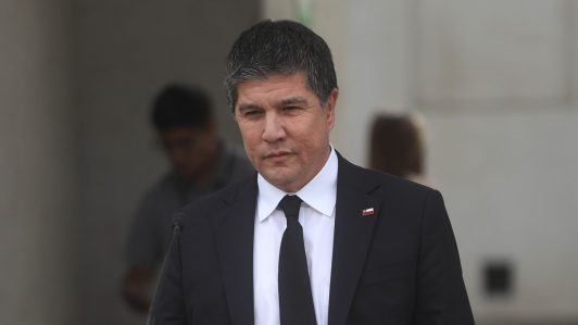 Abren sumario contra hija de Manuel Monsalve por emisión de posible licencia médica fraudulenta a beneficio del exsubsecretario