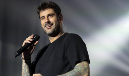 Melendi en Chile: Nueva fecha para su gira de aniversario en el Movistar Arena