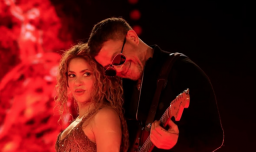 Así fue el emocionante reencuentro de Shakira y Alejandro Sanz en el debut de su gira en EE.UU.
