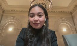 Hay incertidumbre pero la universidad "da la pelea": Chilena en Harvard y decreto de Trump por inscripción de alumnos extranjeros
