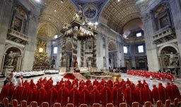 El cónclave despierta interés en las casas de apuestas: Parolin, Tagle y Zuppi lideran el ranking