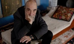 Raúl Zurita y la inteligencia artificial: “Si pudiera construir los mejores poemas del mundo, me encantaría leerlos”