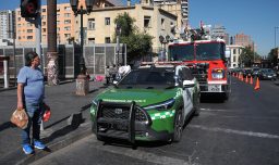Reportan olor a gas en varios puntos del centro de Santiago: Bomberos realiza inspecciones