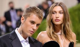 “Le dije que nunca estaría en Vogue”: La curiosa felicitación pública de Justin Bieber a su esposa Hailey por nueva portada