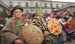 De la disminución de la violencia hasta la Comisión para la Paz: El agridulce balance del Gobierno con los pueblos indígenas