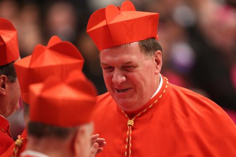 Camino al cónclave: Quién es el cardenal Joseph Tobin, destacado defensor de los migrantes y abierto a la comunidad LGBT