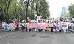 Madres de personas desaparecidas en México salen a protestar: "10 de mayo no es de fiesta"
