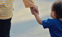 "US$ 1,800,000,000 millones ya se han pagado": El balance a dos años de la implementación de la Ley de Responsabilidad Parental