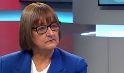 Rosa Devés emplaza a Azul Azul: “Es fundamental transparentar quién es el dueño del club y proteger los valores de la universidad”