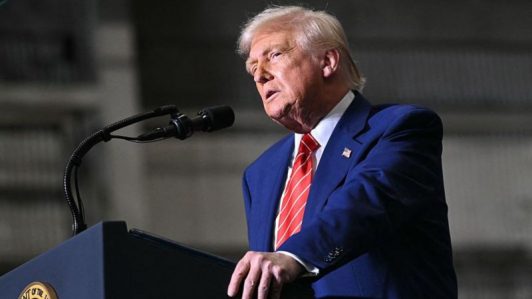 Donald Trump anuncia que los aranceles al acero aumentarán a 50%