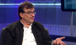 Javier Cercas y la persona detrás del Papa Francisco: "Era un hombre en lucha consigo mismo"
