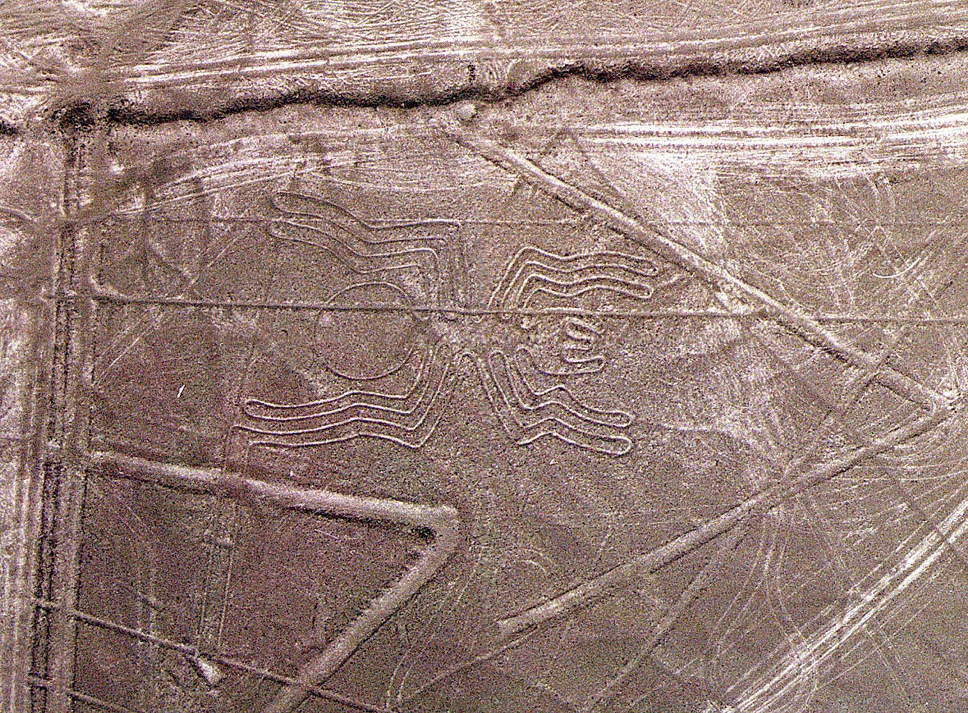 Fotografía de archivo de una vista aérea de un sector de la reserva arqueológica de las Líneas y Geoglifos de Nazca, en Perú. EFE