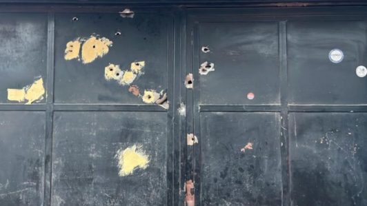Violenta balacera en Conchalí deja más de 150 disparos y una bomba molotov en el techo