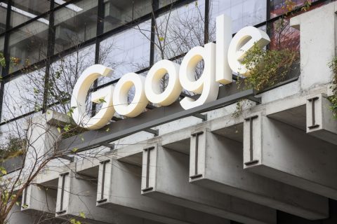 Histórico: Gobierno firma acuerdo con Google para construir el primer cable de fibra óptica entre Oceanía y Sudamérica