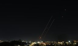 Irán lanzó cerca de un centenar de misiles a Israel: Otros países cooperaron en defensa israelí