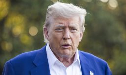 Corte Suprema de Estados Unidos da luz verde a Trump para reanudar deportación de migrantes a terceros países