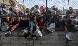 62 muertos en solo 3 días por ataques israelíes contra palestinos que iban por comida: Hay cientos de heridos