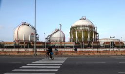 ¿Por qué el estrecho de Ormuzes un punto estratégico para el comercio del petróleo y el gas?