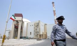 Agencia Internacional de Energía Atómica advierte desastre que resultaría de un ataque a planta nuclear iraní