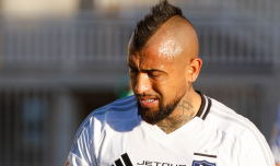Un Vidal sin clásicos: Las polémicas del "Rey" Arturo que han marcado su 2025 en Colo Colo