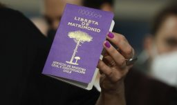 Cadem: Matrimonio igualitario, eutanasia y aborto en tres causales son los temas valóricos que generan mayor consenso en el país