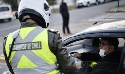 Restricción vehicular: ¿Qué autos no pueden circular este lunes 23 en Santiago?