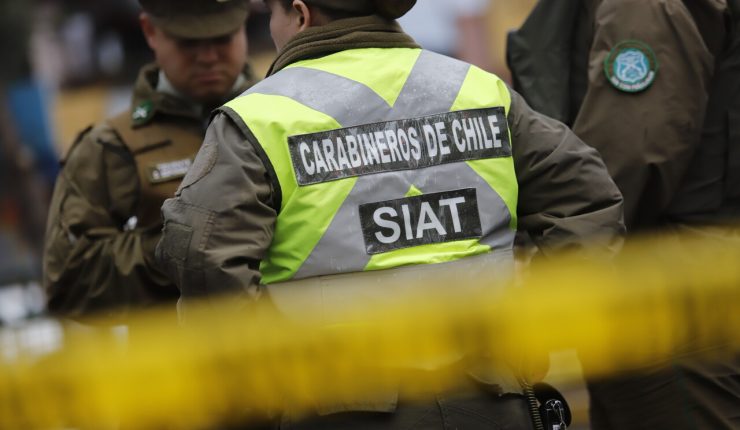Violento choque entre microbuses deja dos muertos y varios heridos en Valparaíso