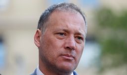 “No hablaría de genocidio”: Presidente de la Cámara llama a la prudencia en política exterior por conflicto en Gaza