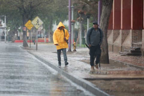 "Es bastante peligroso debido al tipo de suelo": Pronostican inusuales lluvias en el norte de Chile